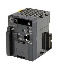 PLC központi egység, 60 k lépés beépített programtároló RAM-al, real time órával, 32 k szó 16 bites adattároló memória (DM)-, 4x