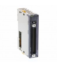 NPN tranzisztoros kimeneti modul 32 db (2 x 16) 0,5 A / 24 VDC terhelhetőséggel, dugós csatlakozással. A csatlakozó kábel és a k