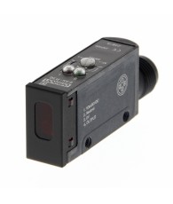 Fotoelektromos érzékelő átlátszó tárgyakhoz, prizmás, érzékelési távolság 1m, PNP-kimenet, M8 csatlakozóval